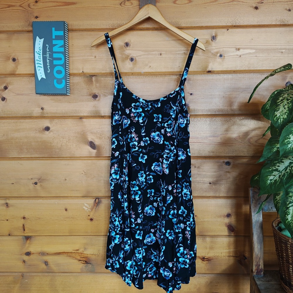 Torrid Floral Skater Dress Multi Shift Tank Stretch Pleated Beach Sundress Sz 0